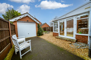 GARDEN- click for photo gallery